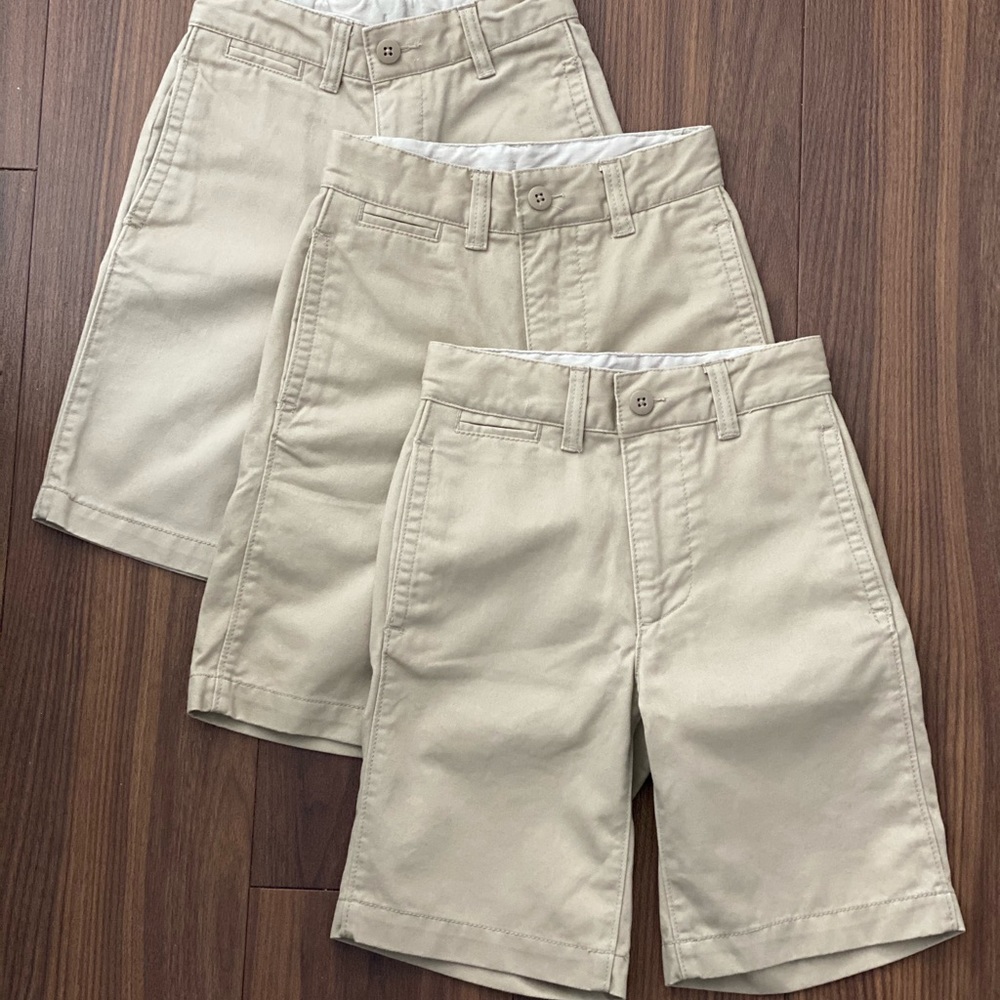 Gap Uniform Shorts in Khaki